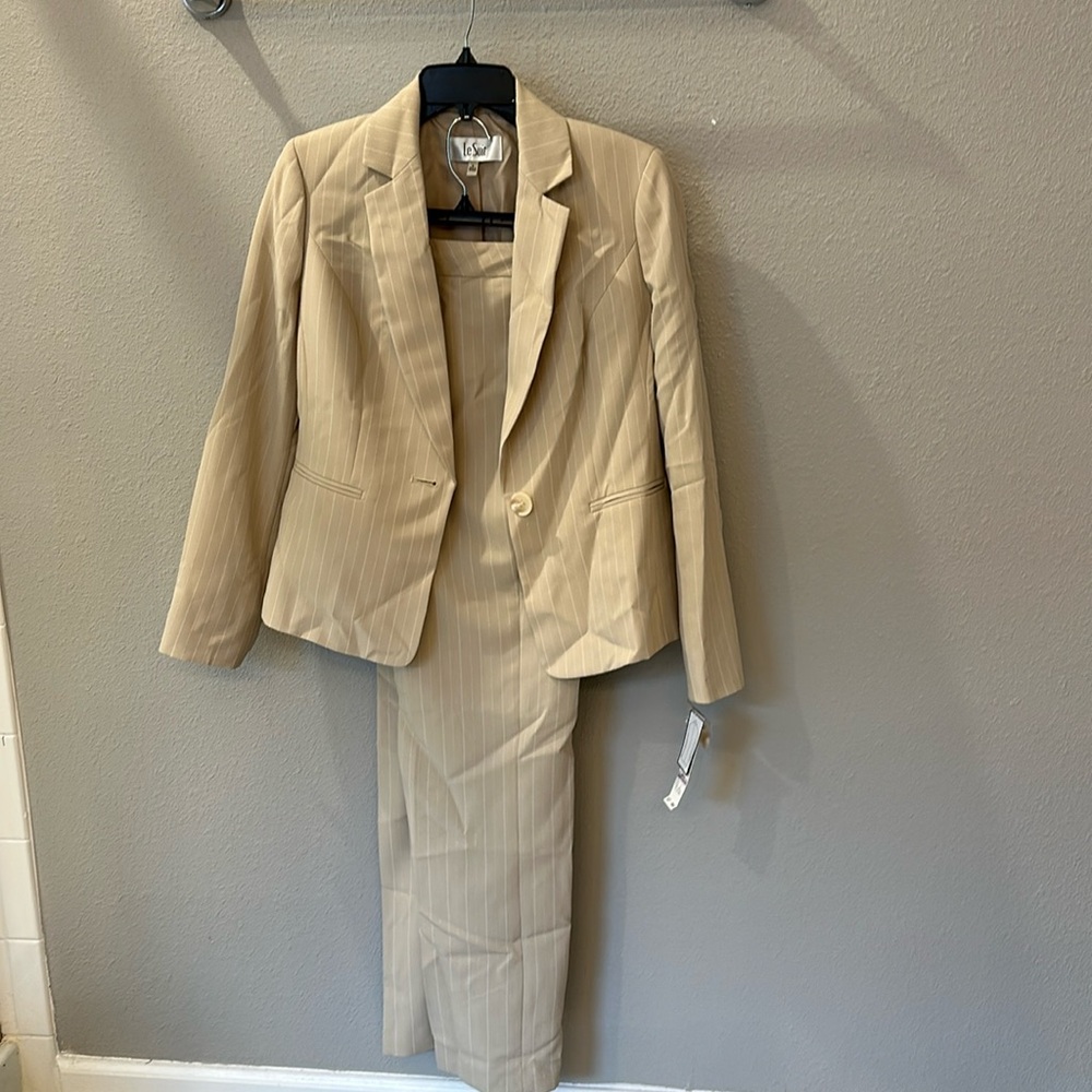 Le Suit 2 pc suit. Tan and white pinstriped.
